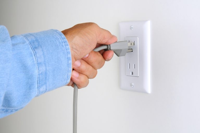 6 Signs Of a Bad Electrical Outlet and Ways to Fix WM Henderson